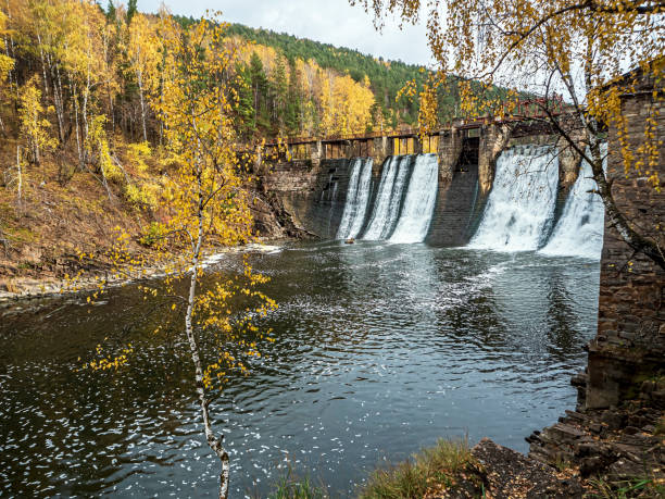 istock view of the old dam in autumn 1396503070