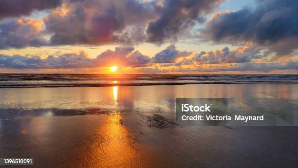 Oregon Coast Sunset Stock Photo - Download Image Now - Cannon Beach, Oregon Coast, Sunset