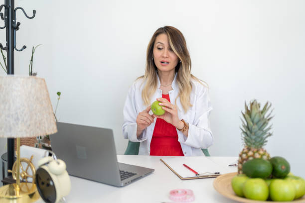 istock Nutritionist Online Consultation 1396510129