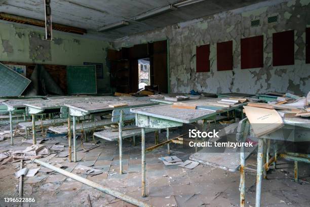 Abandoned Classroom Stock Photo - Download Image Now - Ukraine, Classroom, Destruction