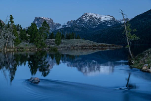 istock Squaretop Mountain, a prominent peak in the Wind River Range, re 1396554083