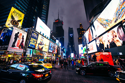 Tráfico nocturno de Times Square, Nueva York photo