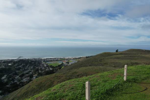 istock Pacifica, San Bruno, Milagra ridge from grace overlook 1396579667