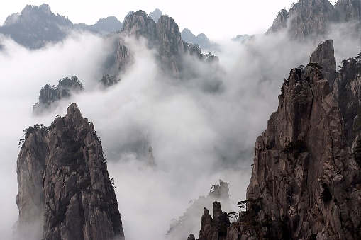 Mountain Huang is a most famous mountain in China.
