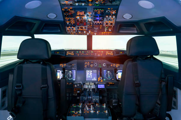 제어판을 순항하는 상업용 항공기의 조종석 전망 - data throttle 뉴스 사진 이미지