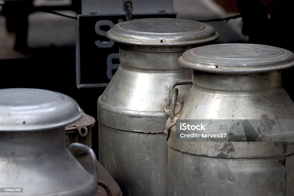 Leite churns - Foto de stock de Antigo royalty-free