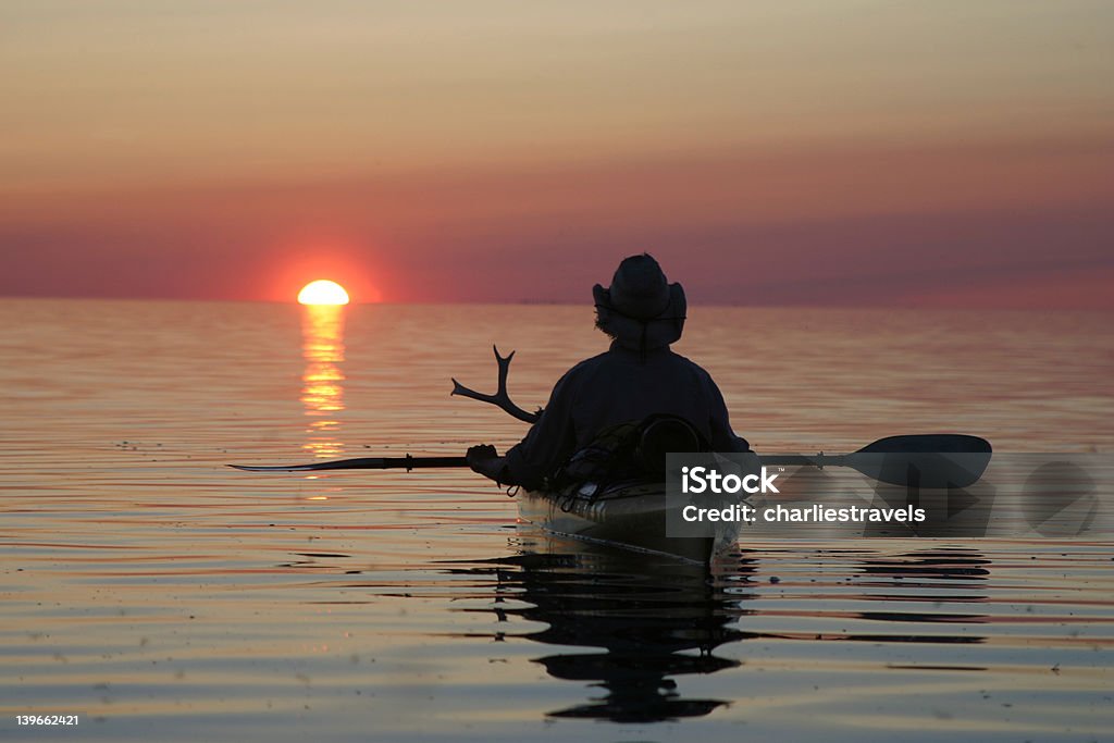 Caiaque ao pôr do sol - Royalty-free Caiaque - Barco a Remos Foto de stock