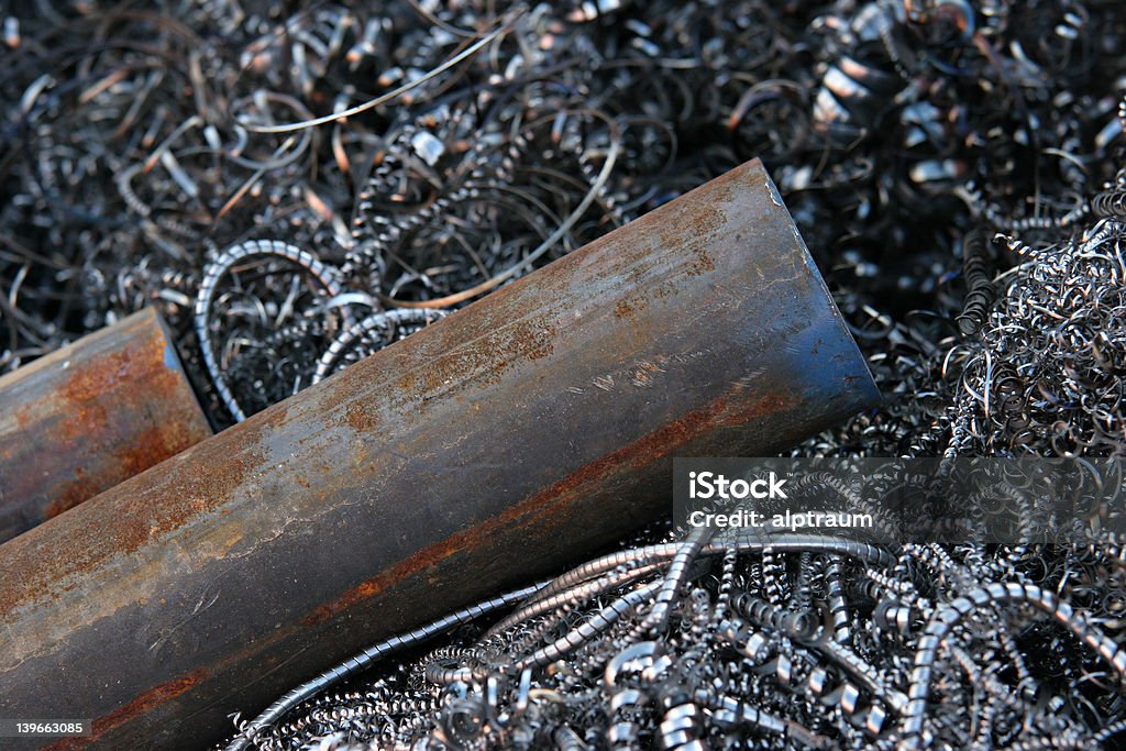 Copeaux de tuyaux d'acier - Photo de Acier libre de droits