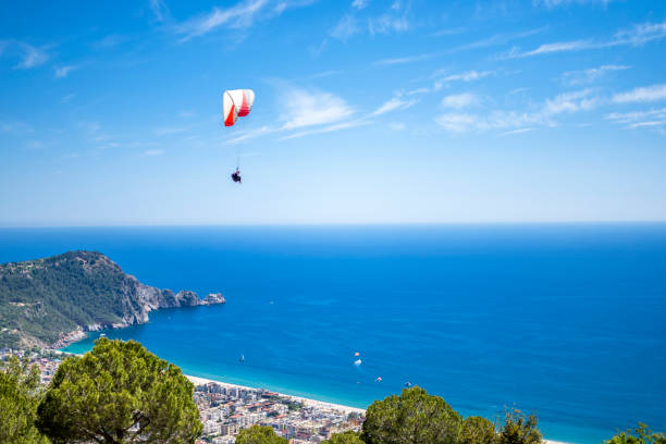 Tandem paragliding