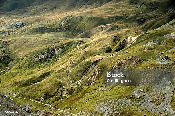 Erosione - Fotografie stock e altre immagini di Ambientazione esterna - Ambientazione esterna, Bellezza, Campo