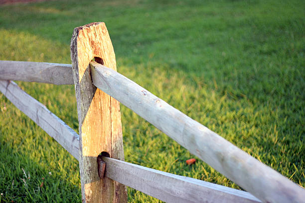 istock wooden fence 139664769