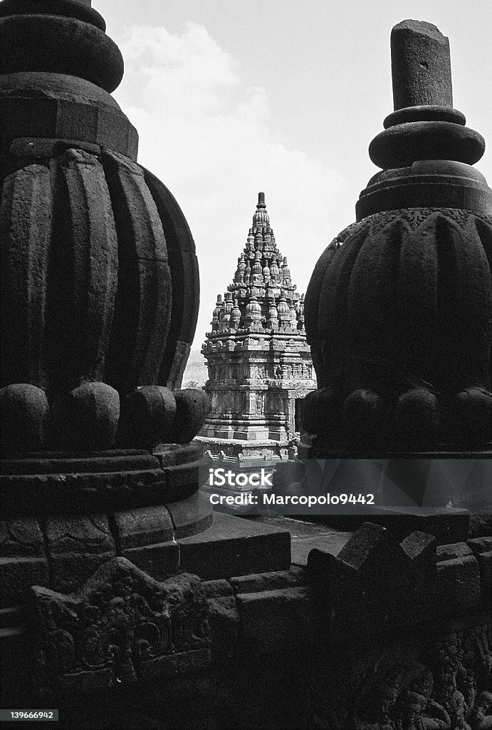 Antigua templo hindú, Java, Indonesia - Foto de stock de Antiguo libre de derechos