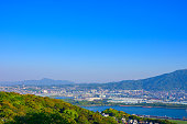 lokales-stadtbild-des-blauen-himmels-vom-berg-takato-aus-gesehen.jpg?b=1&s=170x170&k=20&c=Yc1ORLuGKVN6zJm4cBS7B_J7iPm4Xr6zDJP1GTV7-4o=