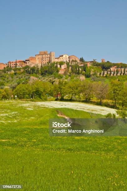 Casole Delsa Siena Tuscany Italy Stock Photo - Download Image Now - Italy, Certaldo, Alley