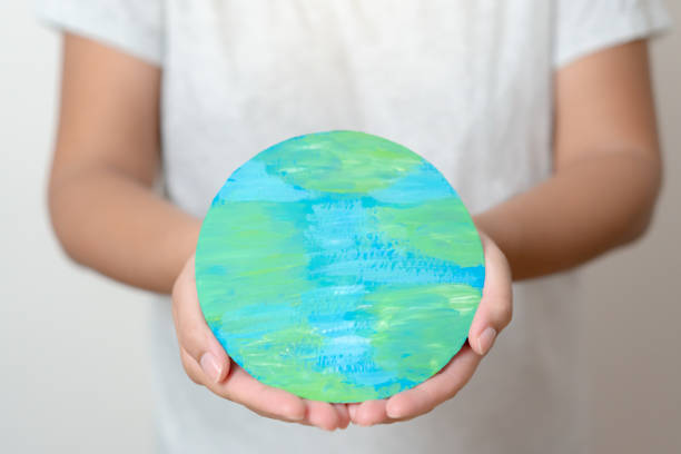 istock Showing how much I care the planet earth. Environmental conservation concept. 1396702331