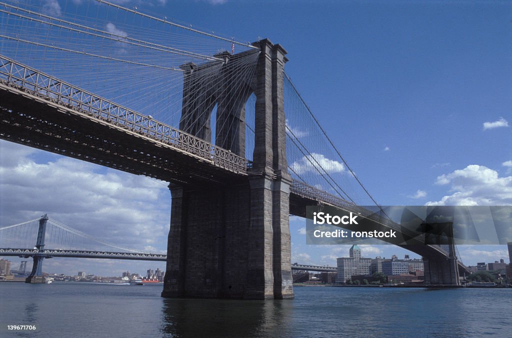 Puente de Brooklyn - Foto de stock de Agua libre de derechos