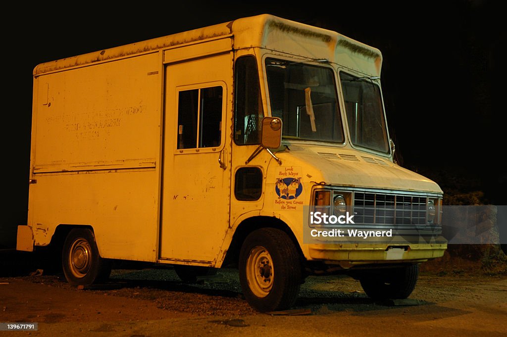 오싹한 아이스크림 트럭 - 로열티 프리 버림받은 스톡 사진