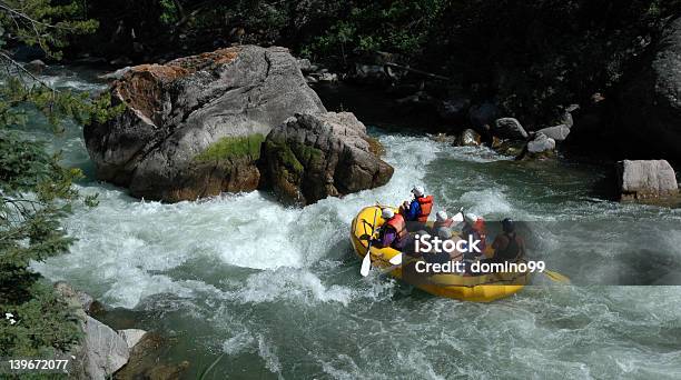 Gallatin River Rafting Auf Dem Stockfoto und mehr Bilder von Floßfahrt - Floßfahrt, Fluss, Montana