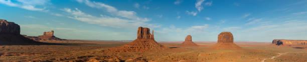 panorama of monument valley, utah - monument valley usa panoramic imagens e fotografias de stock