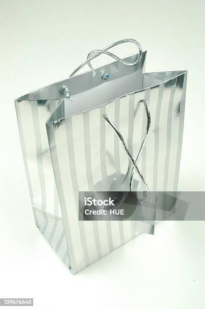 Photo libre de droit de Sac Cadeau banque d'images et plus d'images libres de droit de Anniversaire - Anniversaire, Cadeau, Cadeau d'anniversaire