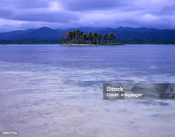 Solitário Ilha Tropical - Fotografias de stock e mais imagens de Abandonado - Abandonado, Apresentação Digital, As Américas