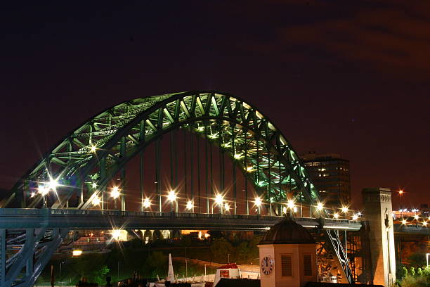 istock newcastle tyne bridge night shot 139678035