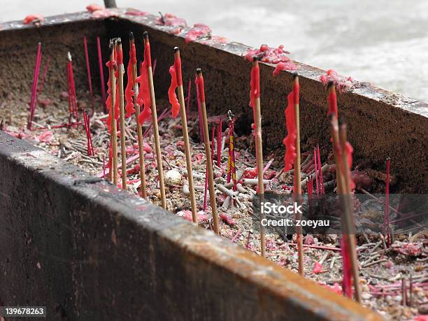 Caja Metálica Foto de stock y más banco de imágenes de Arena - Arena, Budismo, Caja