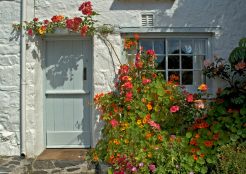 a charming cottage in cornwall,england