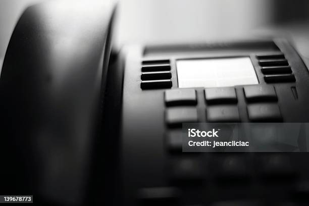 Telefon Stockfoto und mehr Bilder von Callcenter - Callcenter, Schwarzweiß-Bild, Büro
