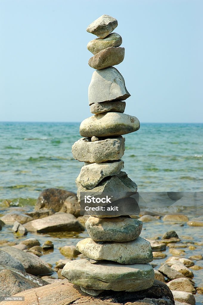 Equilibre parfait - Photo de Caillou libre de droits