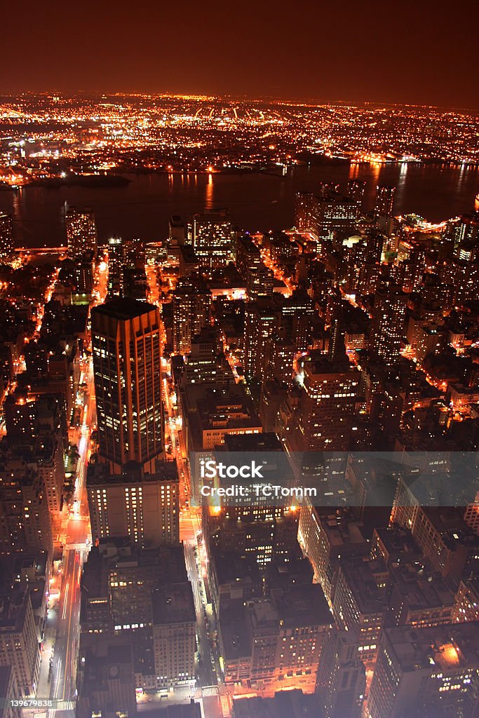 New York City bei Nacht (nyc - Lizenzfrei Außenaufnahme von Gebäuden Stock-Foto