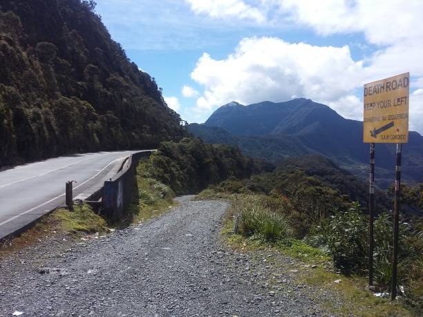 Death road, Camino de la Muerte, Yungas North Road between La Paz and Coroico, Bolivia The World's most dangerous road. Death road, Camino de la Muerte, Yungas North Road between La Paz and Coroico, Bolivia muerte stock pictures, royalty-free photos & images
