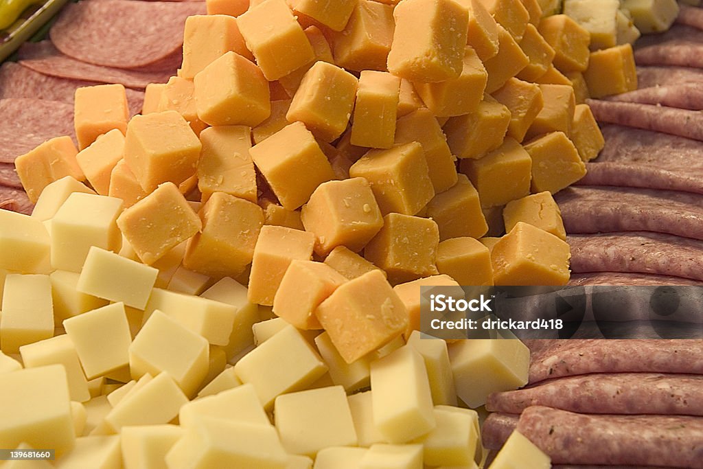 Кусочками сыр - Стоковые фото Блок роялти-фри