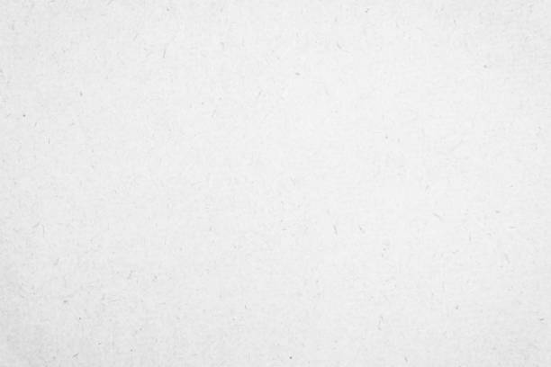 textura de papel artesanal reciclado branco como fundo. textura de papel cinza, página vintage antiga ou vinheta grunge de papelão velho. padrão de arte áspera vingada carta grunge. papelão com espaço de cópia para texto. - art fiber old page old paper - fotografias e filmes do acervo