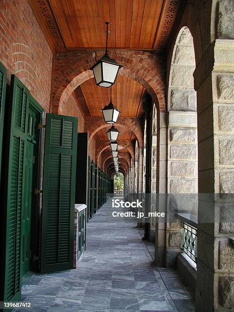 Endlose Flur 2 Stockfoto und mehr Bilder von Architektonische Säule - Architektonische Säule, Bauwerk, Decke - Gebäudeteil