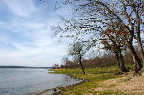 istock Omerli Lake - İstanbul 1396891855