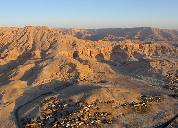 istock Valley of the Kings 139689283