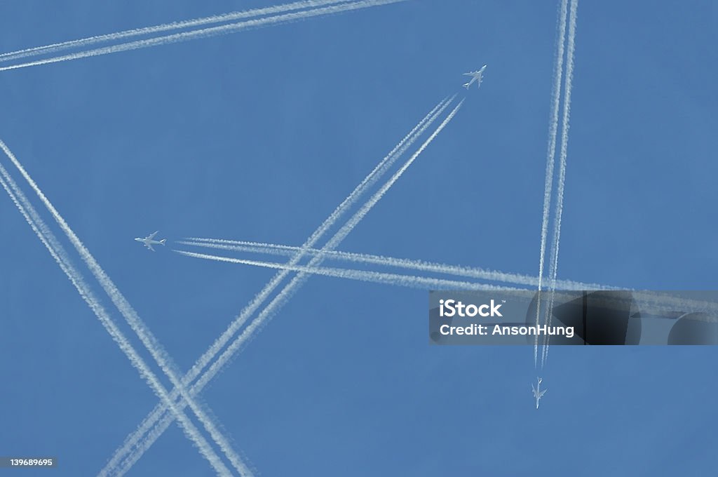 Contrails - Foto stock royalty-free di Aereo da ricognizione militare