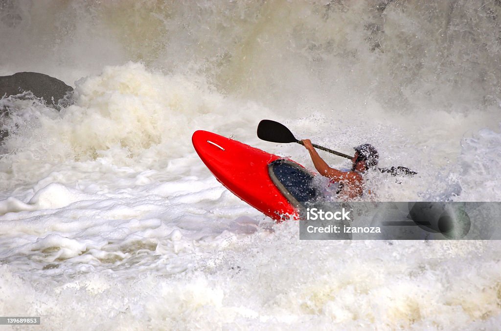 Sportler auf red canoe - Lizenzfrei Aktivitäten und Sport Stock-Foto