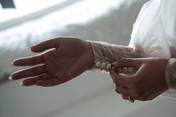 istock morning of the bride 1396899239