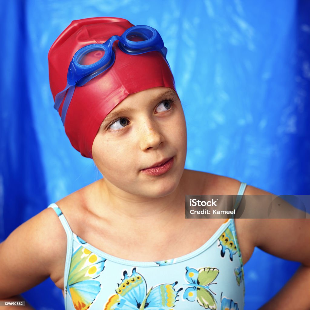 Menina i Piscina - Royalty-free Aprender Foto de stock