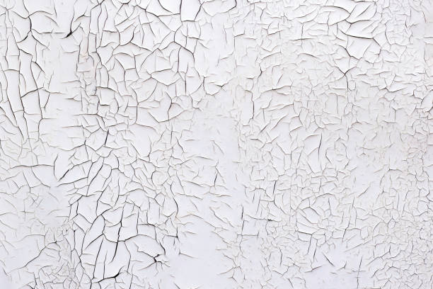 壁の塗料のひび割れや剥がれ ホワイト - peeling paint wall white ストックフォトと画像