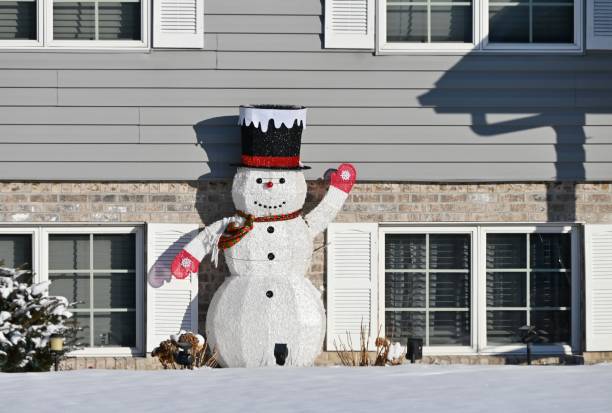 istock Snowman Decoration Outside 1396920677