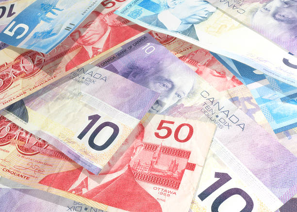 istock Canadian Money Generic 139692339