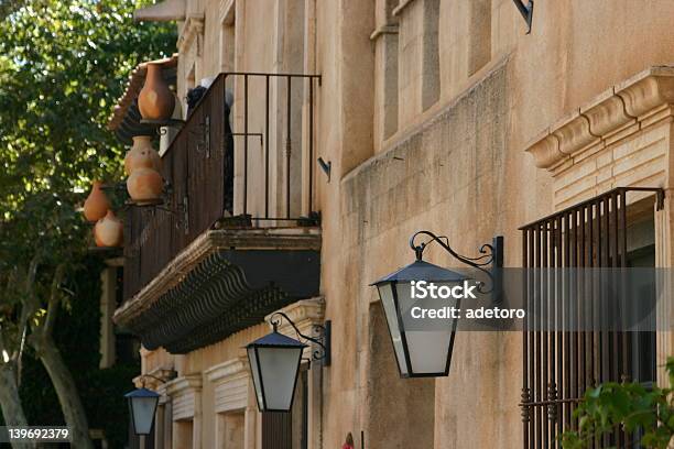 Photo libre de droit de Une Touche De Toscane banque d'images et plus d'images libres de droit de Arbre - Arbre, Architecture, Balcon