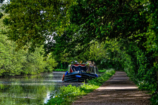 istock Along The Grand Union Canal 1396933816
