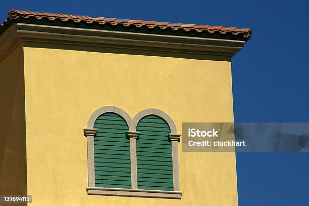 2 Líneas Sencillas Foto de stock y más banco de imágenes de Amarillo - Color - Amarillo - Color, Arcilla, Arco - Característica arquitectónica