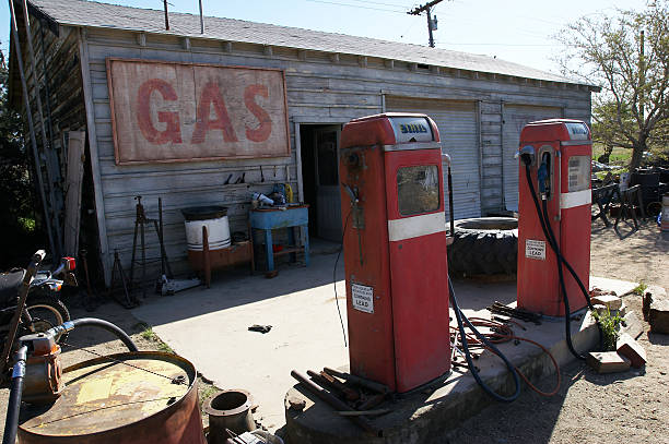 istock Vintage gas station II 139694860