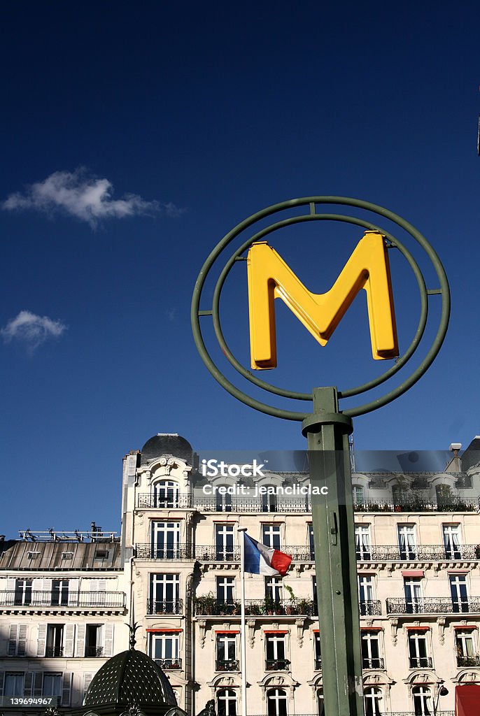 Metropolitana di Parigi - Foto stock royalty-free di Ambientazione esterna