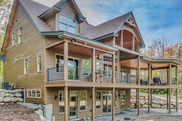 istock Large home with large back deck and walk out basement 1396955070